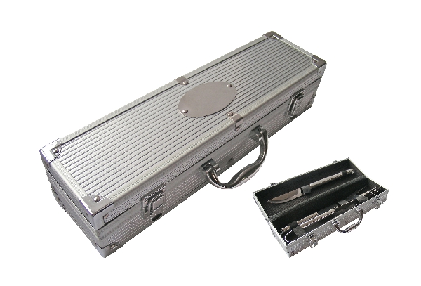 SET PARA ASADO “METAL BOX” D136